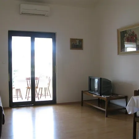 Apartamento With A Parking Space Palit, Rab - 16356 Mundanije