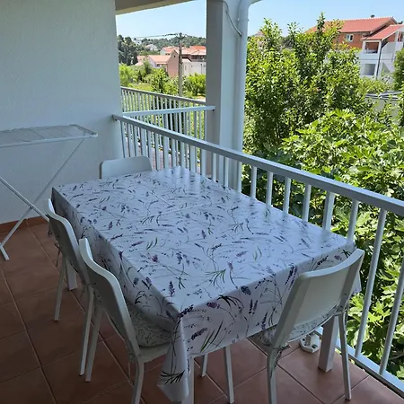 With A Parking Space Palit, Rab - 16356 Apartamento Mundanije